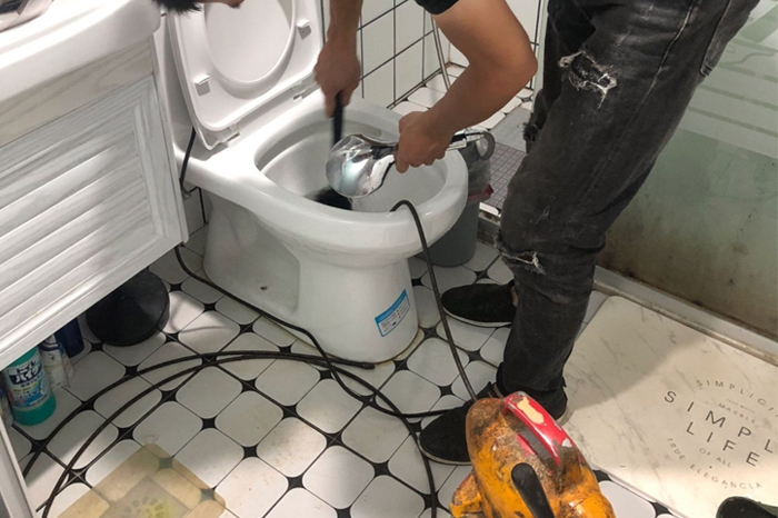 毛道乡马桶堵塞自己疏通还是找师傅？专业上门服务让你省时更省心